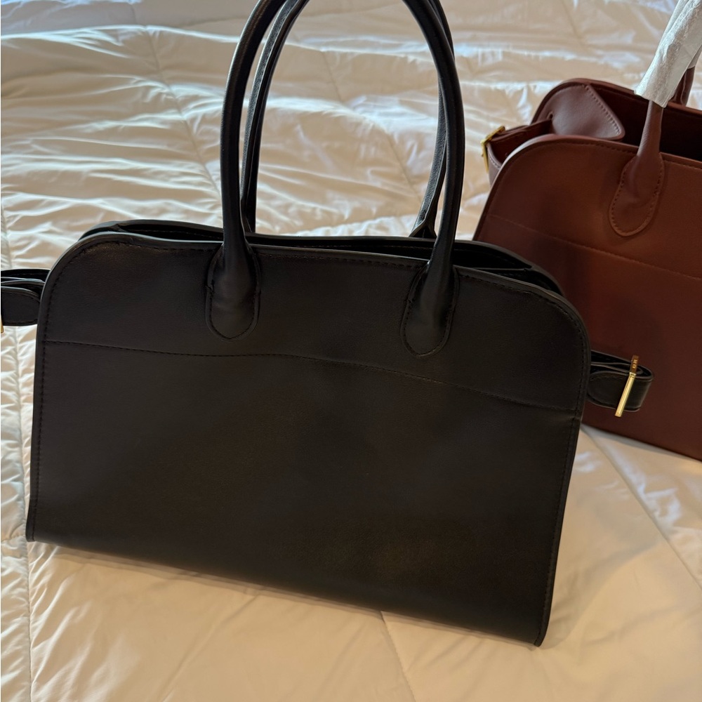Elegant Black Top handle Handbag